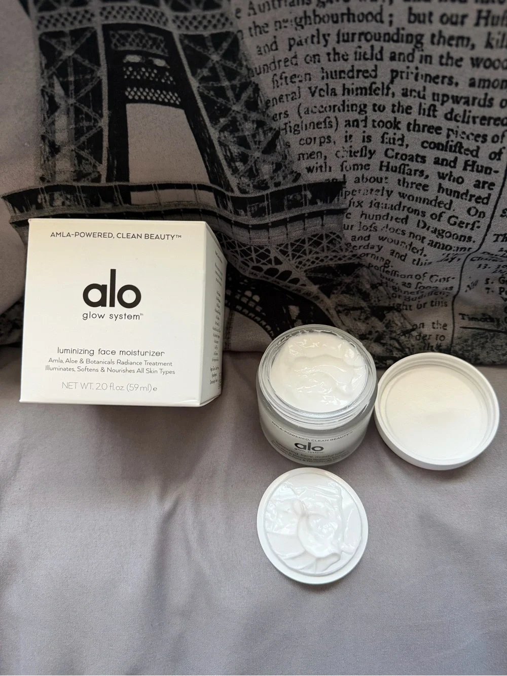 ALO Yoga white Luminizing Face Moisturizer